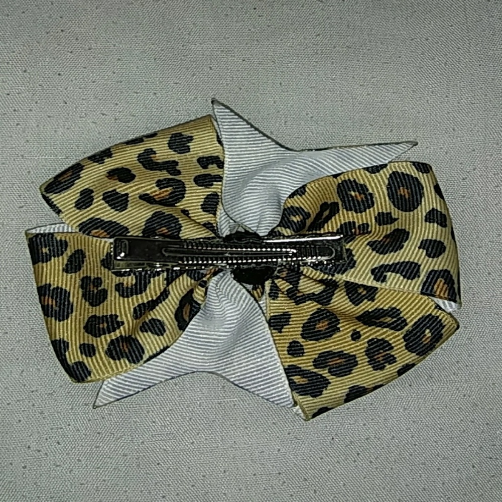 Girl Bows - Picture 2 of 2